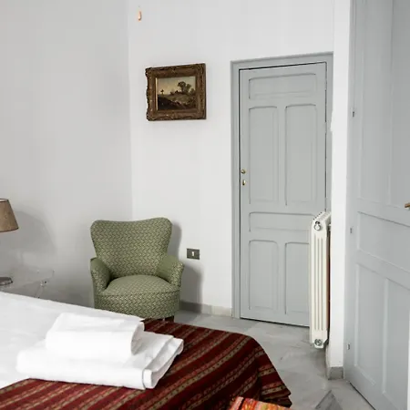 Palacio Marmoles Seville Room photo